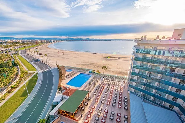 Resorts de playa populares en España