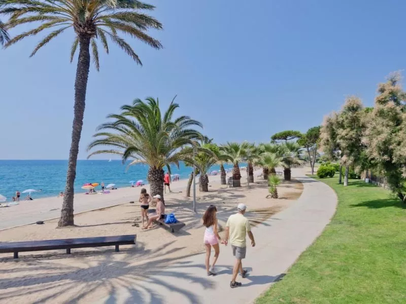 Descubre la Belleza del Costa Maresme: 10 Razones para Visitar Este Encantador Rincón Mediterráneo